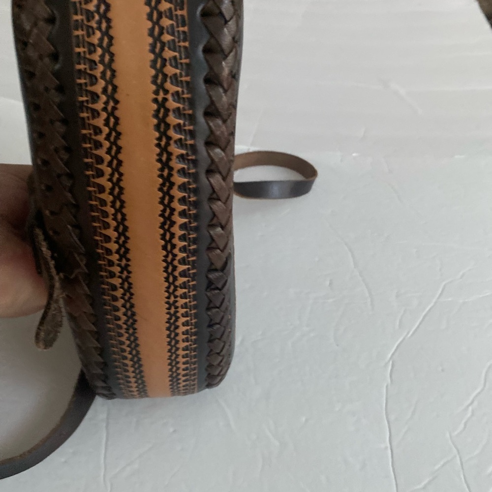 Mexican Leather Crossbody Bag - Picture 9 of 13